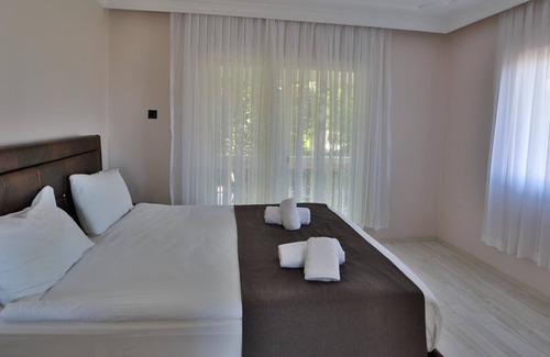 Karavas Villa | Private House with Common Pool in Kyrenia