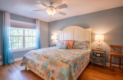 Tranquil Harbour House | Private House with Pool on Oak Island