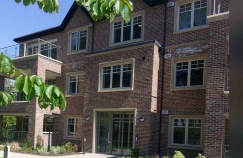 Carrickmines Resort | Private room ∙ 1 guest