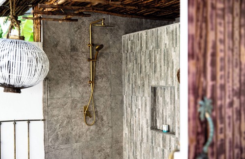 Savusavu House | Private Island Escape Fiji ,Yoga,Wellness & Beachfront Serenity.