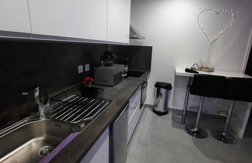 Freneuse Apartment | Private Jacuzzi Apartment