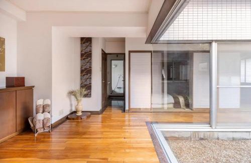 Jujo Apartment | Private Japanese garden,130m2, Ikebukuro Shinjuku Shibuya 5-15min , 200 restaurants nearby, 7-11 in front
