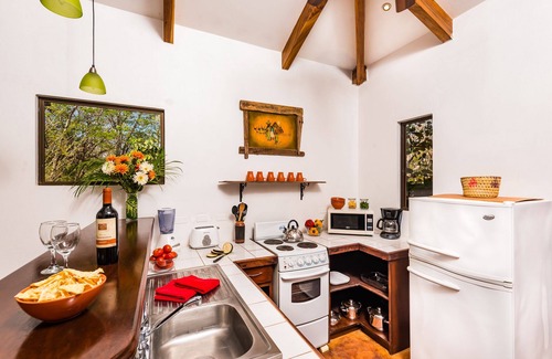 Palm Beach Estates House | Private Jungle Beach Surfhouse>Fast WIFI>Equipped Kitchen>Laundry>Fenced>Parking