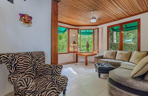 Dominical Resort | Private Jungle Home Sorrounded By Two Creeks