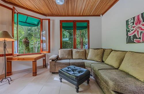 Dominical Resort | Private Jungle Home Sorrounded By Two Creeks