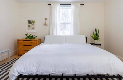 Watertown Apartment | Private King suite w/ separate entry-Walk to Taft!
