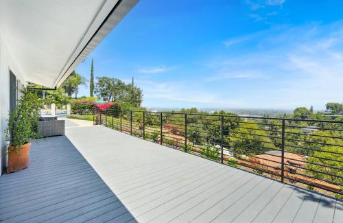 Sherman Oaks House | Private LA Oasis Near Hiking Remote-Work Hub