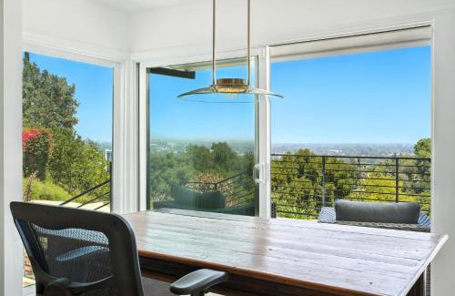 Sherman Oaks House | Private LA Oasis Near Hiking Remote-Work Hub