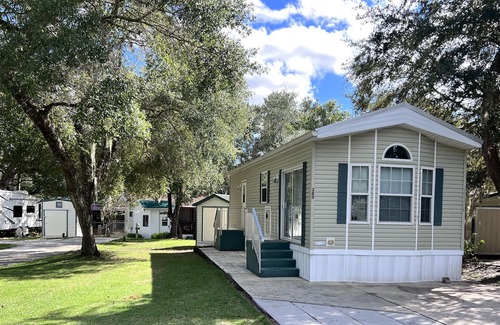 Fort McCoy House | Private lake community with boat ramp, beach and close proximity to Ocala hiking