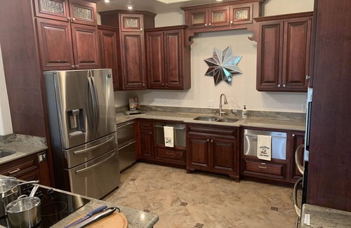 Kissimmee House | Private Lake front paradise king bed 5 mins turnpike&192