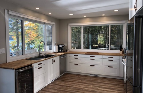 Canton House | Private Lake House, Firepit & Amazing Sunset Views