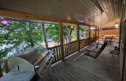 Wakefield Cabin | Private Lake Waterfront Owner's Cabin I Campground