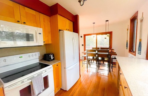 Athens House | Private lakefront chalet great for families.
