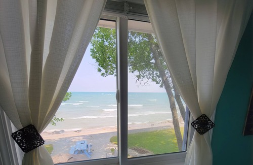 Caseville House | Private Lakefront Home