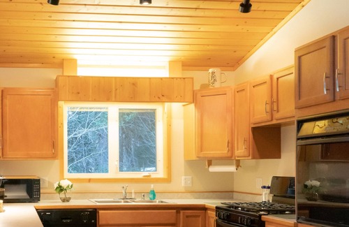 Primrose House | Private lakefront home on gorgeous Kenai Lake!