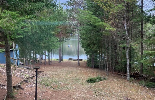 Madawaska Valley Cottage | Private lakehouse oasis awaits -Family & Pet Friendly-Barry's Bay