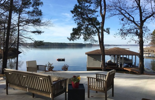 Henrico House | Private Lakeside Guesthouse, Amazing Views, Main Lake, Steps From Water