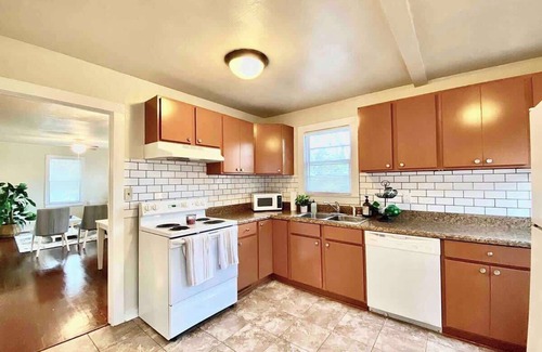Griffin Heights House | Private Large Bedroom blocks from FSU