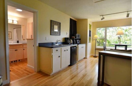 Eugene Apartment | Private & Light - Walk to U of O!