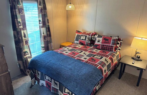 Ninety Six Other | Private Lodge in South Greenwood - Hunting Allowed