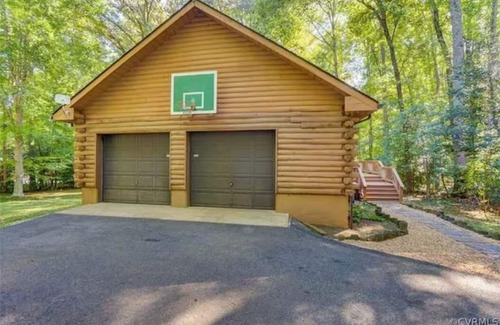 Bumpass Cabin | Private log cabin, hot tub, lake access with boat slip