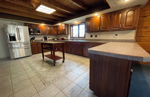 South Butler Cabin | Private Log Cabin Near Lake Ontario