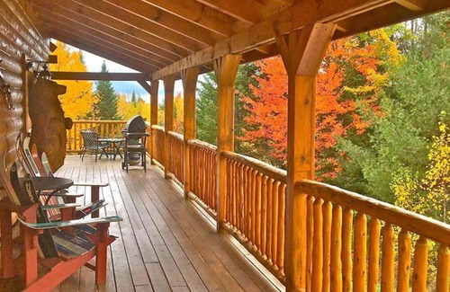 Sugar Hill House | Private log home in the White Mts near Franconia Notch-Pet-friendly & AC!