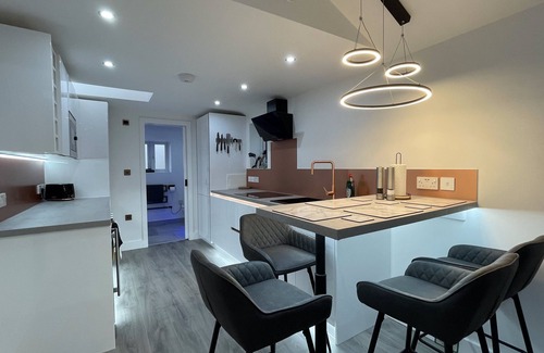 Hamworthy House | Private Luxury By The Sea