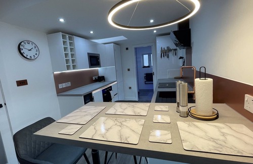Hamworthy House | Private Luxury By The Sea