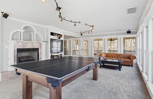 McDonald House | Private luxury home with pool, hot tub, bar, volleyball, game room