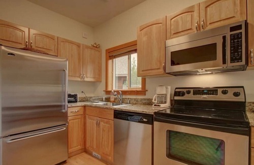 Big Lake Apartment | Private Luxury Lakeside Apartment