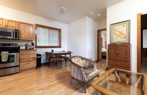 Big Lake Apartment | Private Luxury Lakeside Apartment