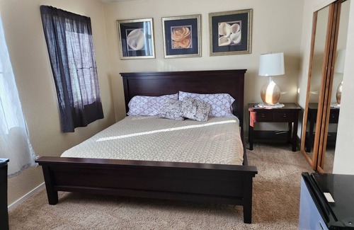 Coral Hills House | Private Luxury room in a house w private bath near the airport and strip