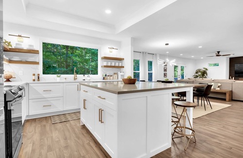 North Brookhaven House | Private Luxury Spacious Atlanta Home