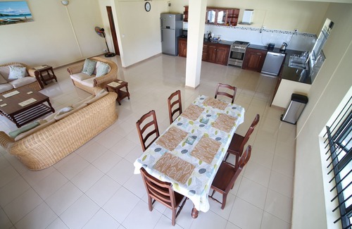 Pereybere Villa | Private luxury villa with pool, spacious tropical gardens in quiet location.