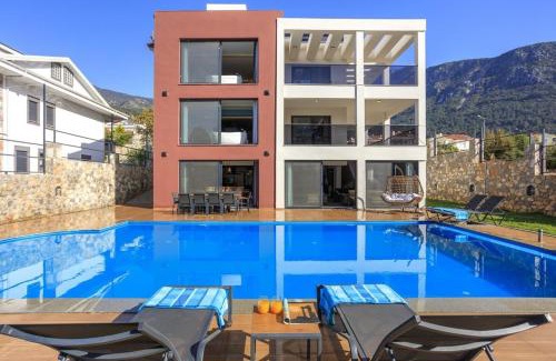 Oludeniz Villa | Private Luxury Villa with Large Pool, Jacuzzi and Barbecue in Fethiye Ölüdeniz