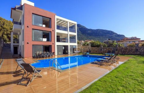 Oludeniz Villa | Private Luxury Villa with Large Pool, Jacuzzi and Barbecue in Fethiye Ölüdeniz