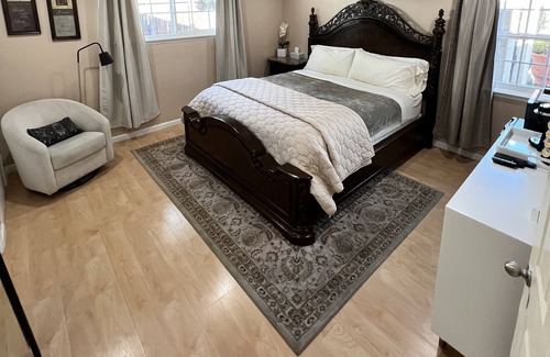 Westmont Bed & Breakfast | Private Master bedroom Suite with its own private Bathroom