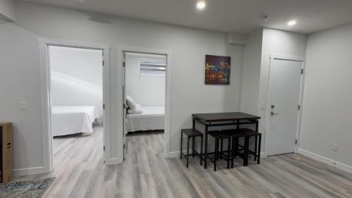 Calgary Apartment | Private Modern 2 Bedroom Suite