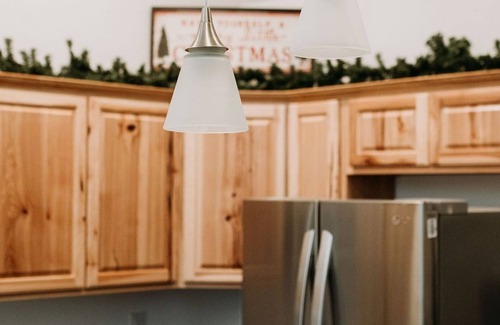 Wasilla Ski Chalet | Private, modern escape right in town. Glacier Chalet Guest House.