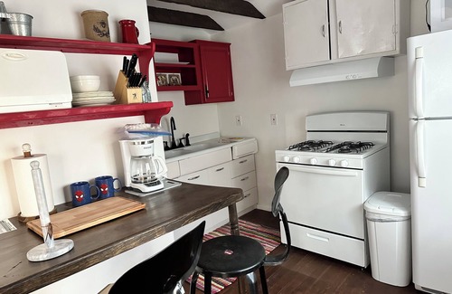 Las Vegas Cottage | Private Moreno st. Casita, Old Town Plaza