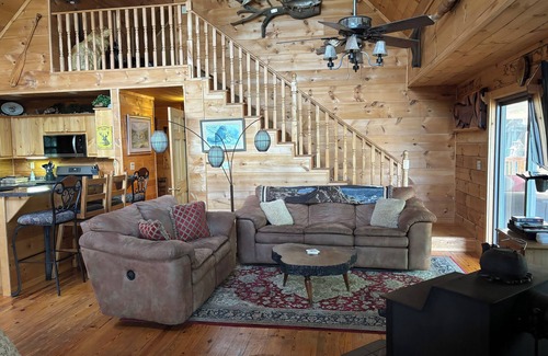 Lake Toxaway Ski Chalet | Private Mountain Getaway - Long Range Views - Between Brevard & Cashiers