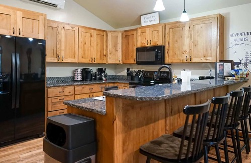 Athol House | Private Oasis Awaits: Cabana and Hot Tub