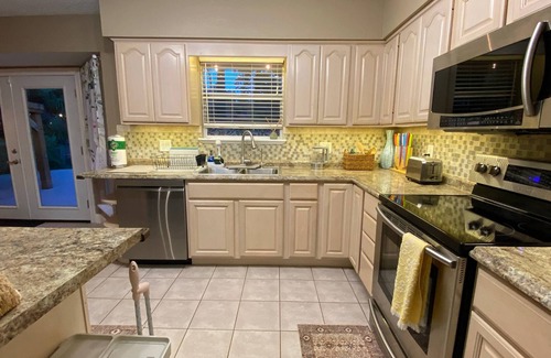 Southside House | Private Oasis: Pool & Garden Paradise, Grill & Coffee