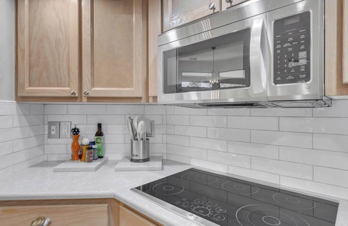 Sedona House | Private Oasis w/Hot Tub, Roof Top Views + Nearby Hiking!