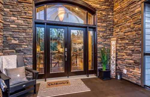 Airdrie House | Private Oasis with Hot Tub