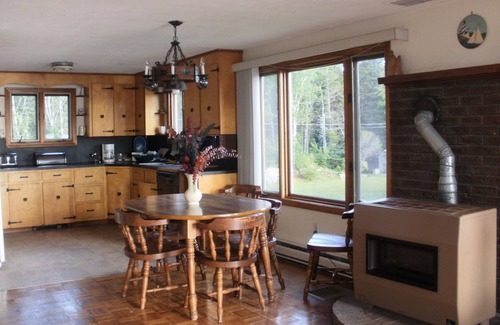 Harpswell House | Private Ocean Front property with bathing cove and deep water swimming
