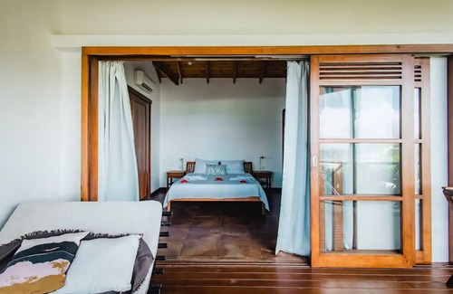 Port Glaud Villa | Private ocean View Villa 4