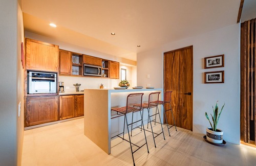 Santa Maria Huatulco Condo | Private Oceanfront Rooftop Plunge Pool & Beach Access