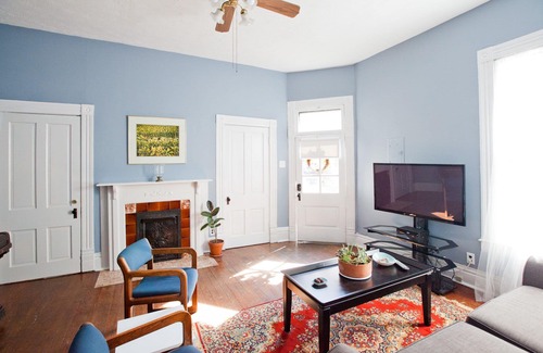 Woodward Heights Apartment | Private One Bedroom Apartment in Downtown Lexington near Rupp Arena